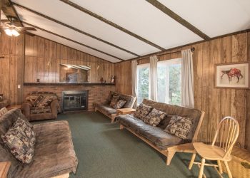 Three Bears Cabin 8 at RV Park Estes CO