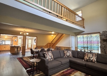 c16 living room at RV Park Estes CO